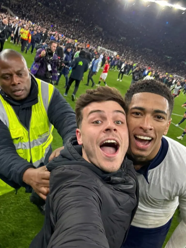 Viral Football Pitch Selfie Workflow